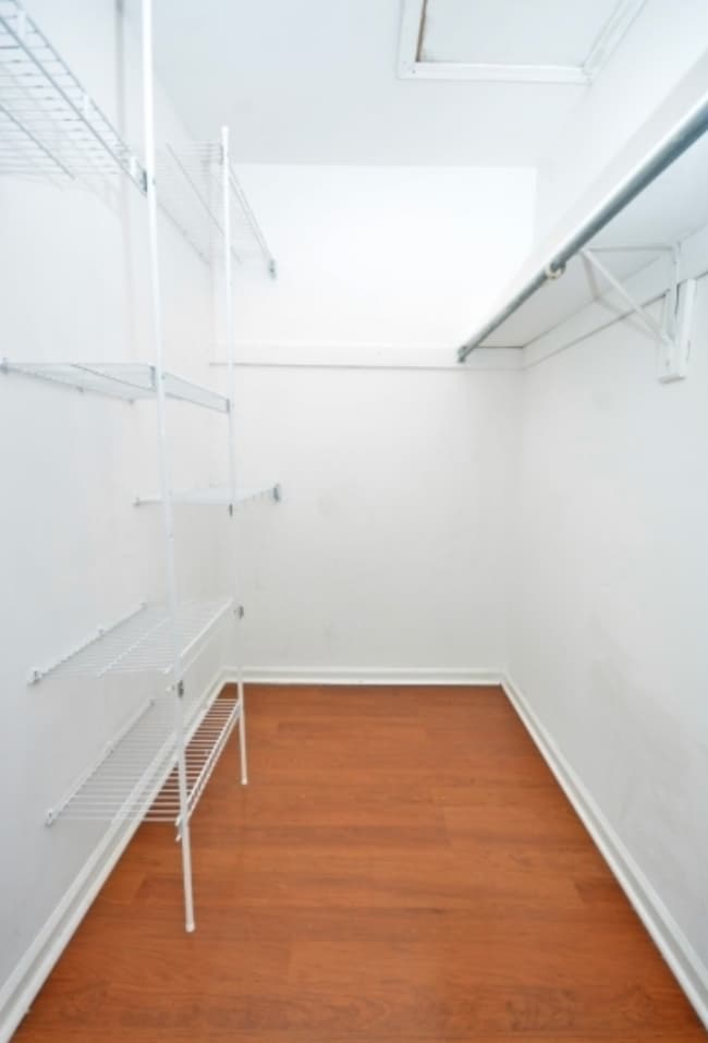 Building Photo - 26 Smithfield Ct