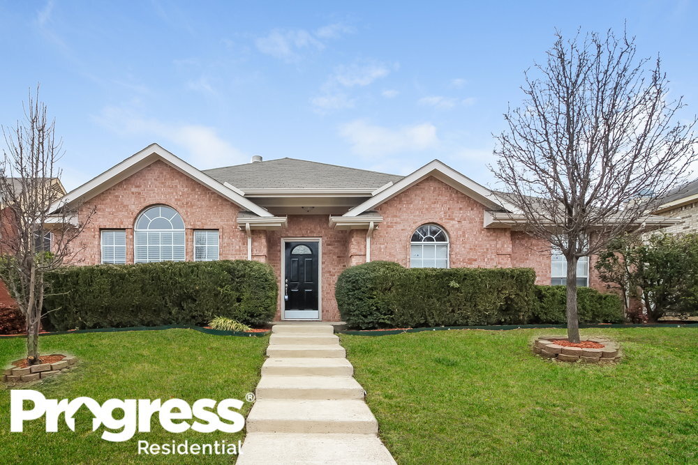 Primary Photo - 229 N Waterford Oaks Dr