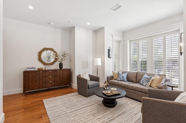 Foto del edificio - 1641 R St NW