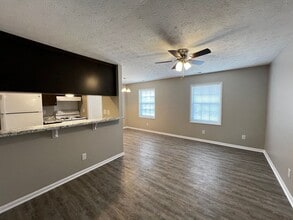 Building Photo - 1429D Ireland Dr