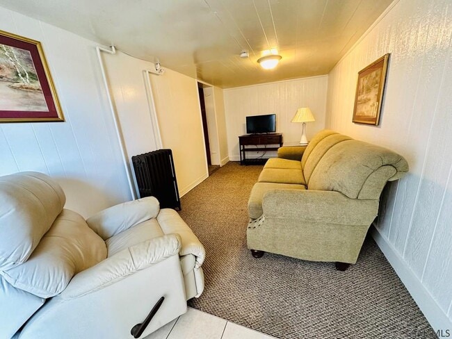 Building Photo - 913 Old Scalp Ave