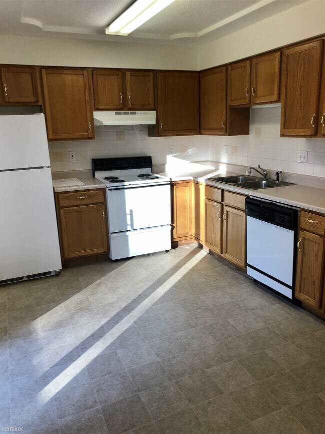 Foto del edificio - 2 br, 1.5 bath Townhome - Club Centre Apar...
