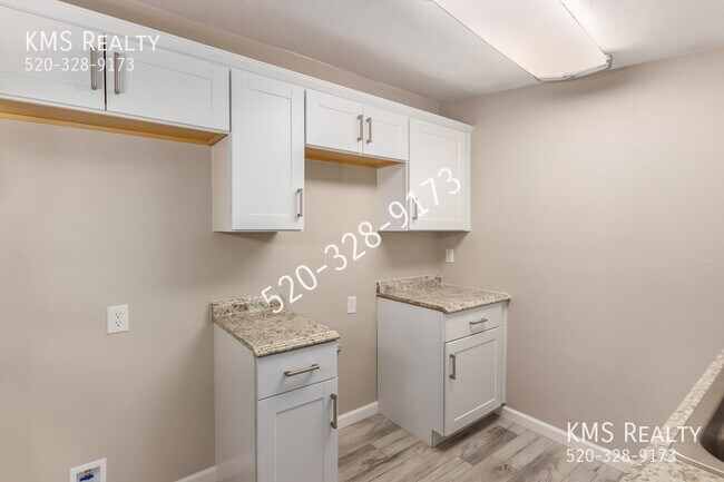 Building Photo - 1210 E Ohio St