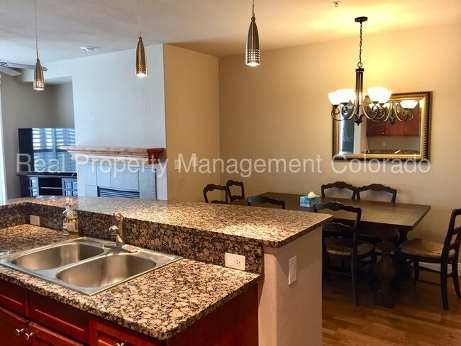 Building Photo - Stunning Condo in Dry Creek Crossing