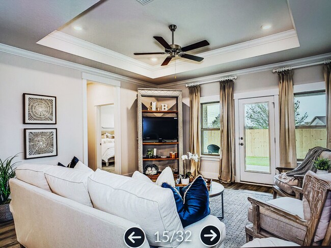 Foto del edificio - 1862 Finch Ln
