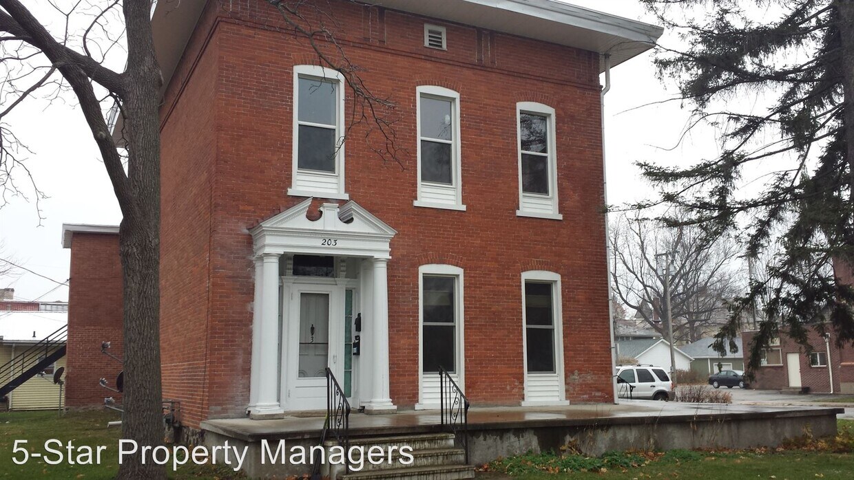 Primary Photo - 203 S 6th St