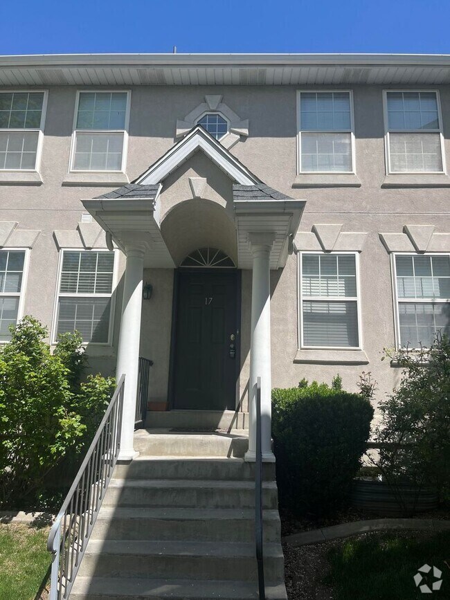 Building Photo - 1947 S Columbia Ln