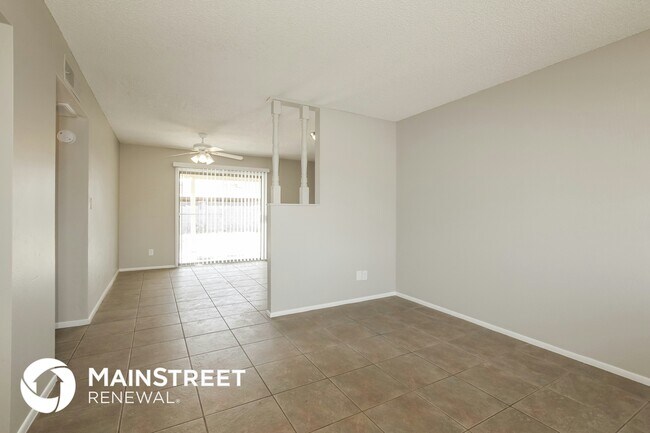 Building Photo - 18402 N 10th Dr