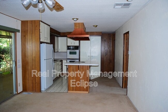 Building Photo - 12712 NE 190th St