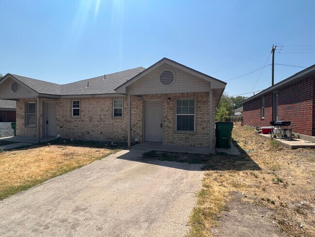 Building Photo - Calloway5217