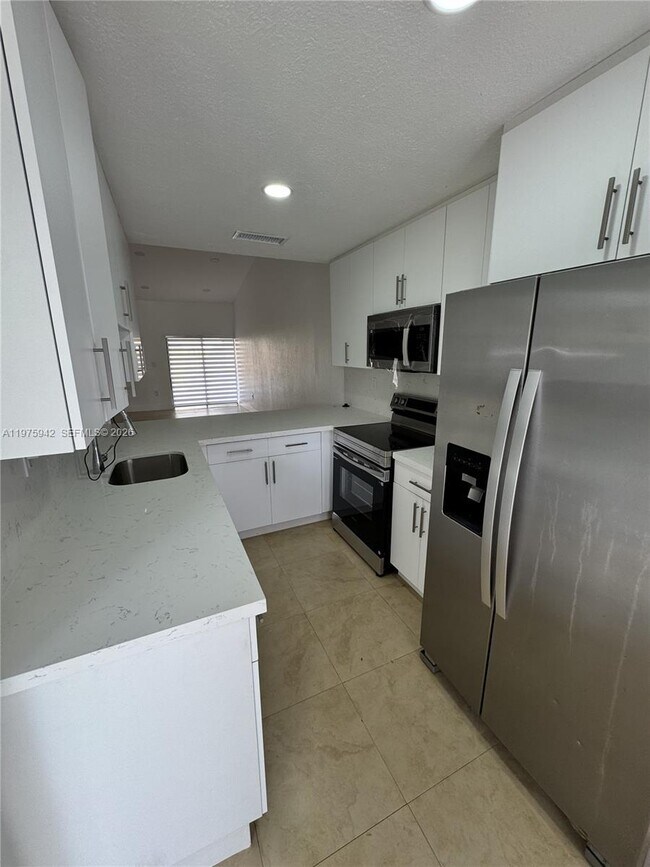Foto del edificio - 8341 SW 148th Pl