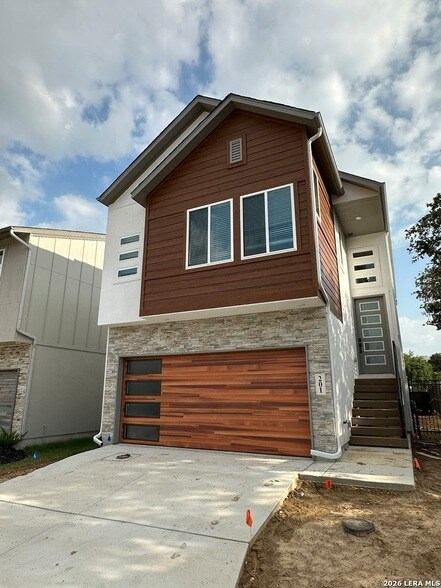 Foto del edificio - 20675 Huebner Rd