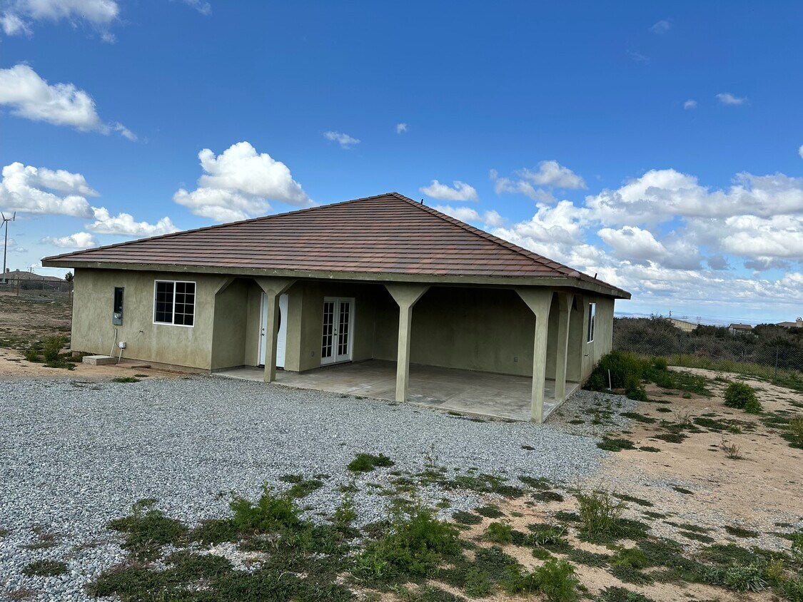 Foto principal - 8228 Tumbleweed Rd