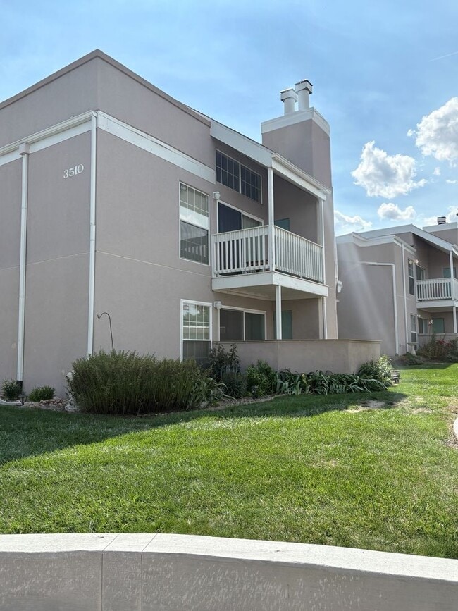 Building Photo - 3510 Parkmoor Vlg