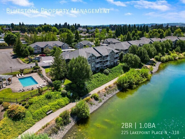 Building Photo - 225 Lakepoint Pl N