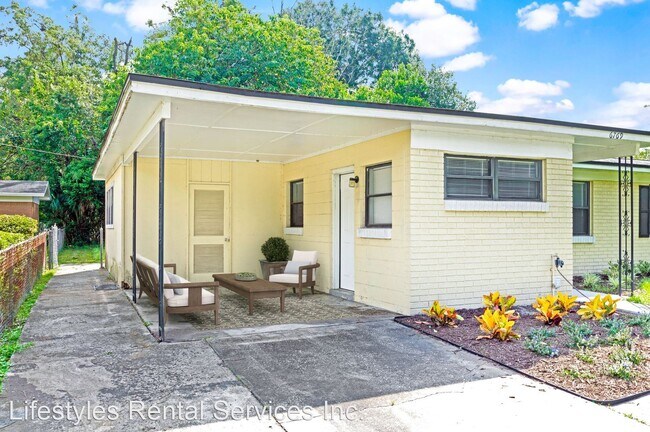 Building Photo - 4 br, 2 bath House - 6769 Gaspar Circle W