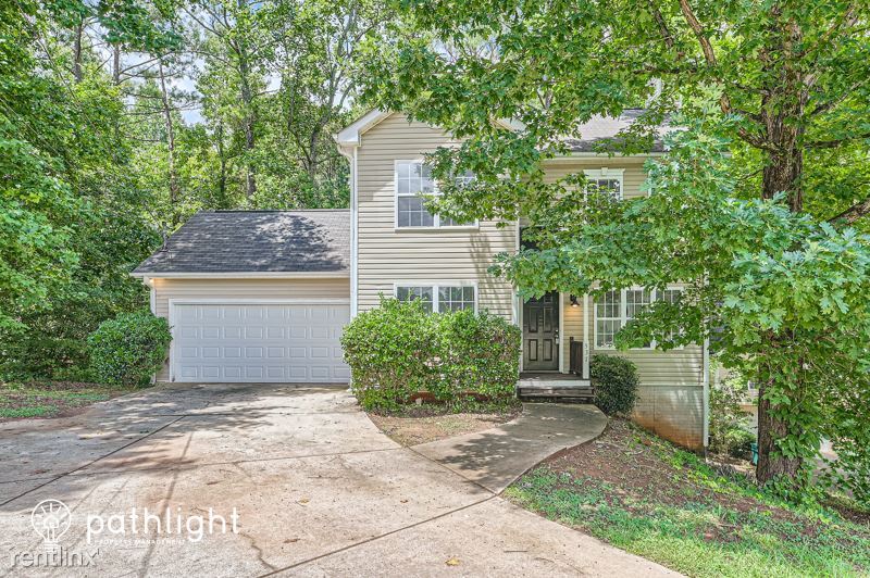 3 br, 2.5 bath House 537 Brentwood Blvd House Rental in