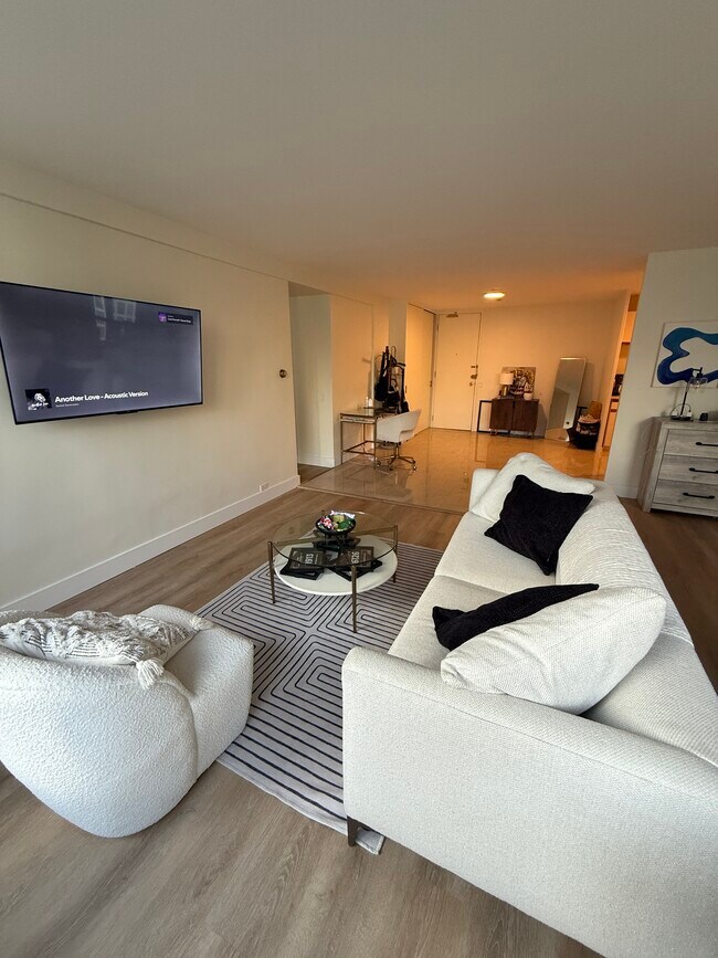 Foto del edificio - 900 N Lake Shore Dr