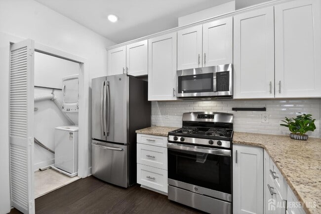 Building Photo - 626 Marion Ln