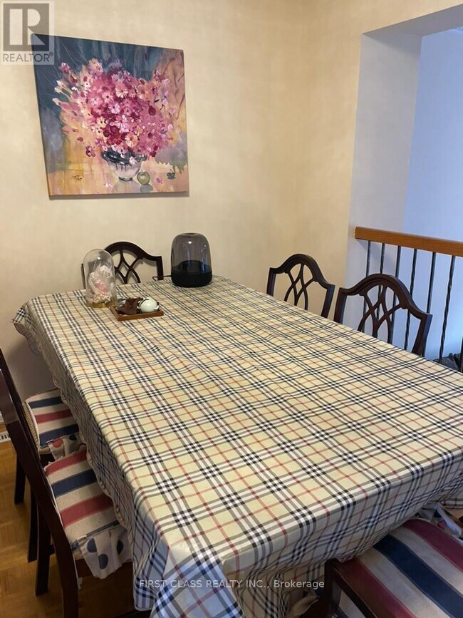 Photo du bâtiment - 67 Carnival Ct