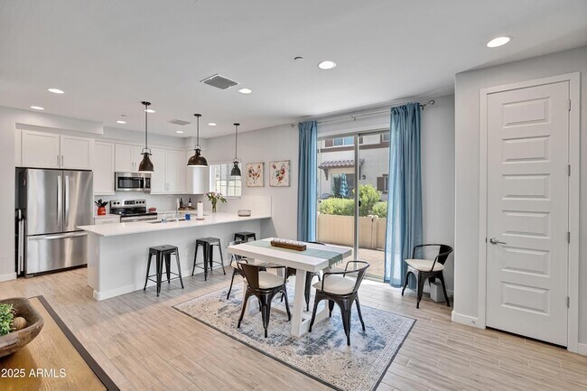 Foto del edificio - 4100 S Pinelake Way