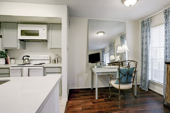 Foto del edificio - 1515 Sandy Springs Rd