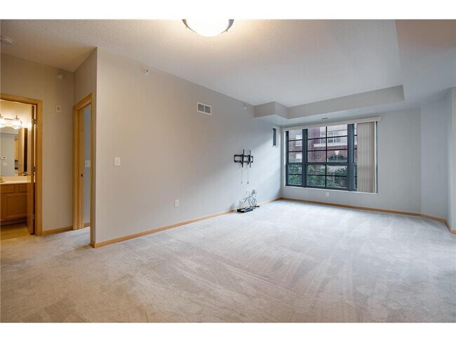 Building Photo - 825 Berry St