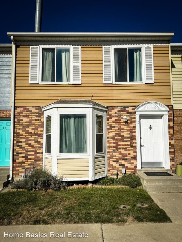 Primary Photo - 3 br, 2.5 bath House - 430 N. 470 W. Apt #12
