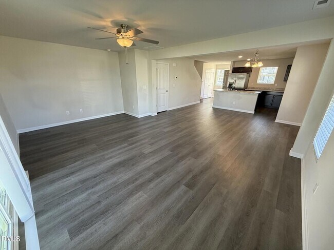 Foto del edificio - 1066 Peony Ln