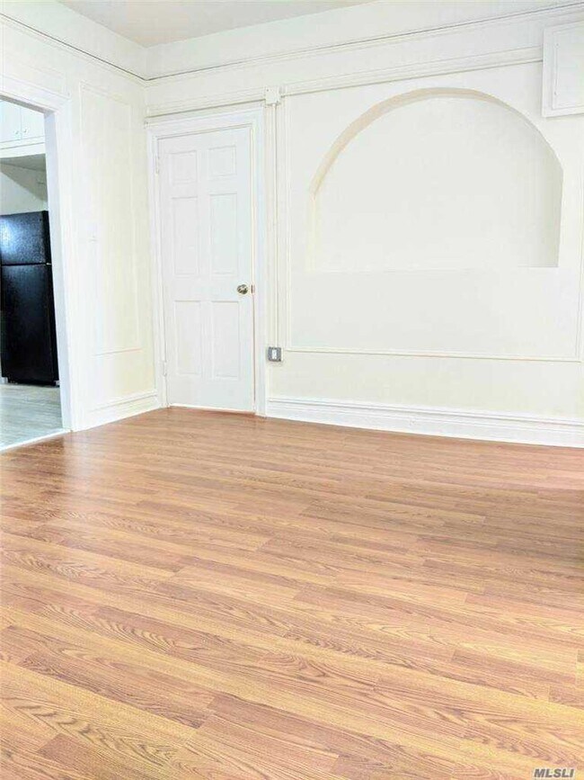 Foto del edificio - 42-03 162nd St