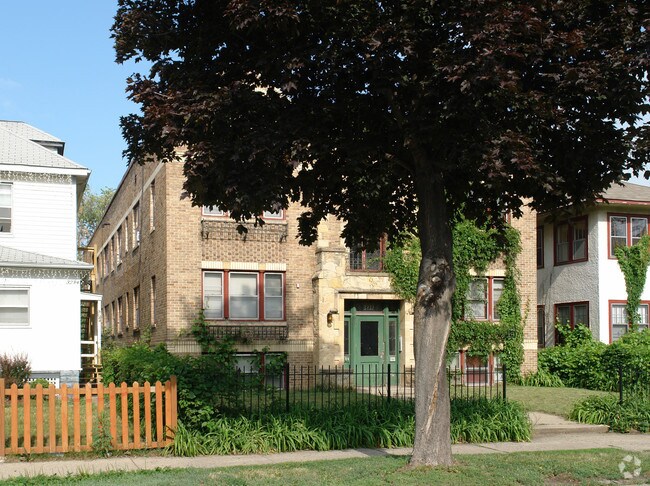 Foto del edificio - 3232 Blaisdell Ave
