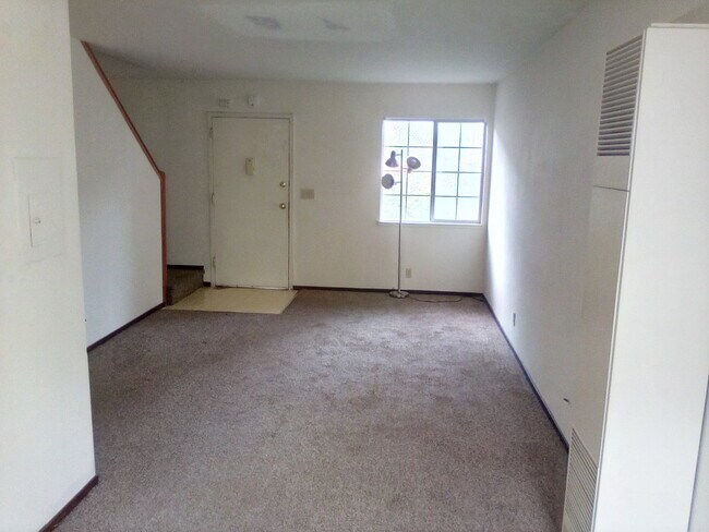 Foto del edificio - 103 Crolls Garden Ct