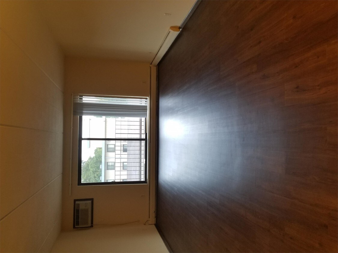 1721 S Ferry St, Anoka, MN 55303 Room for Rent in Anoka, MN