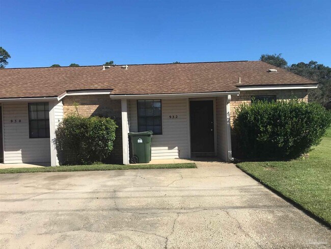 Foto del edificio - 932 E Johnson Ave