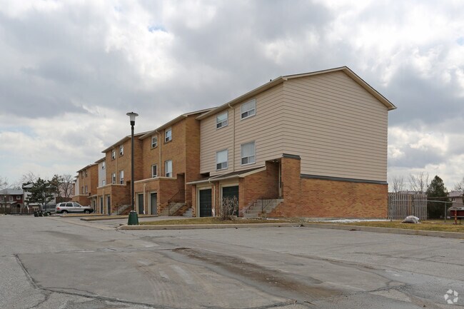 Building Photo - The Townhomes of Midland Court