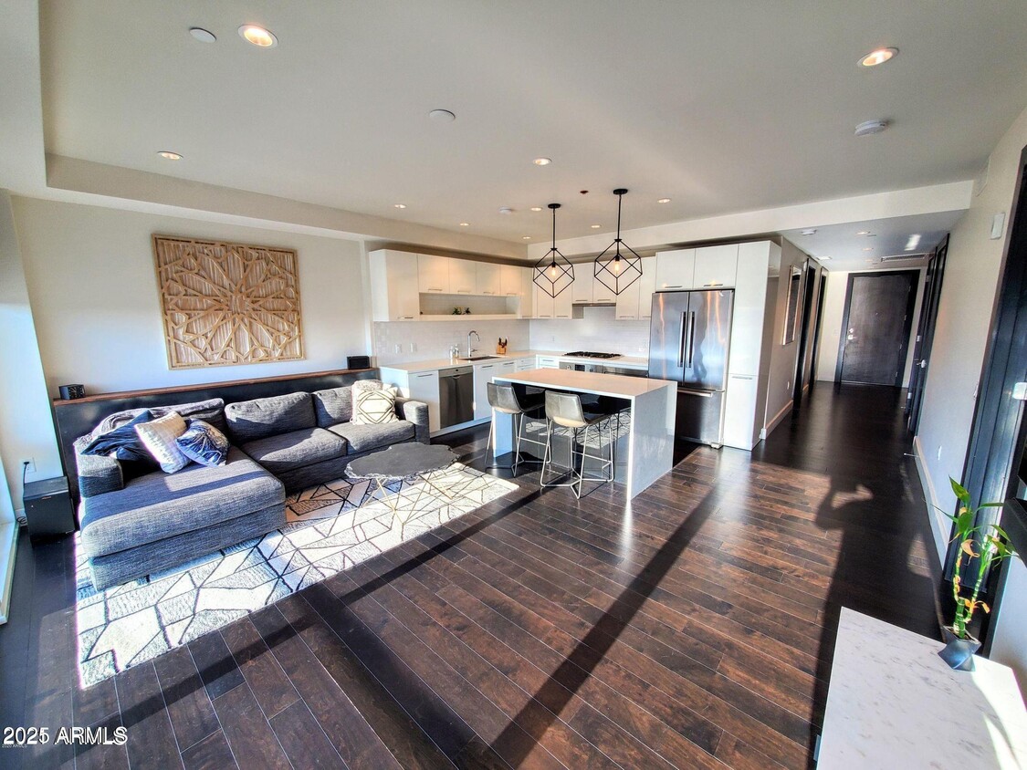 Foto principal - 4422 N 75th St