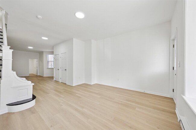 Foto del edificio - 2944 W Oxford St