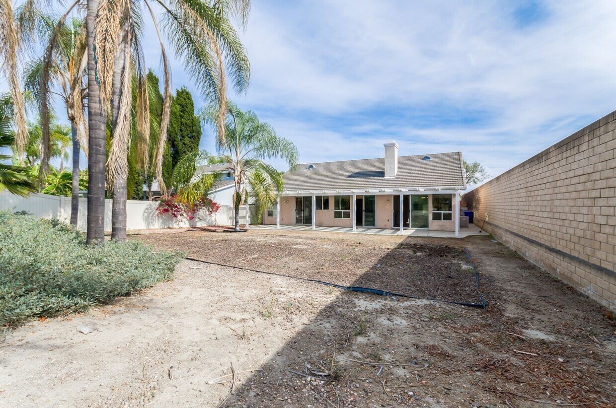 Primary Photo - Spacious and Bright Oceanside Home for Rent