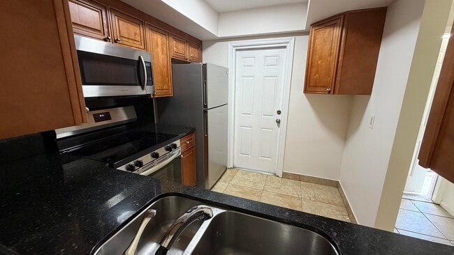 Building Photo - 4061 NW 9th Ave