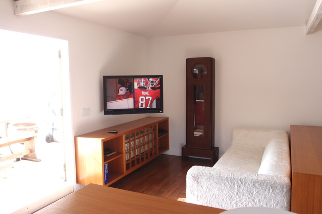 Foto del edificio - 279 E 20th St