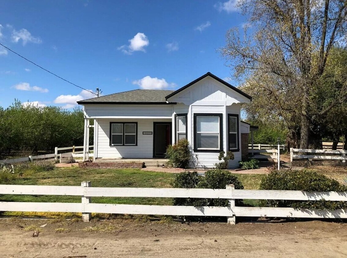 14256 17th Ave, Lemoore, CA 93245 House Rental in Lemoore, CA