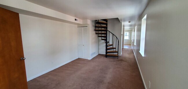 Large Living Area - 637 N 2nd St