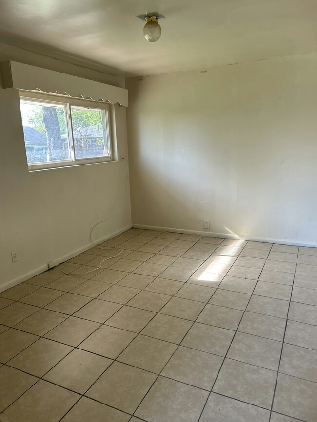 Foto del edificio - 4529 Owens Dr