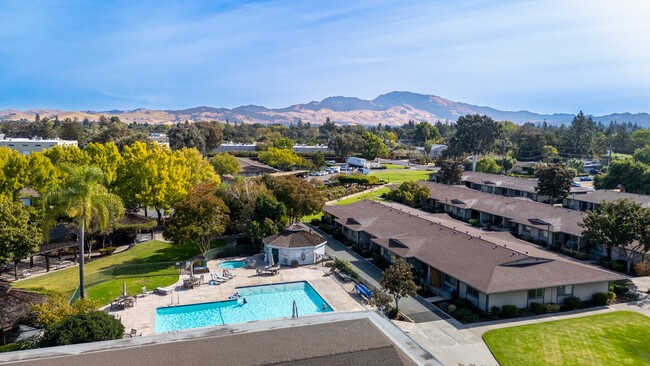 Foto del edificio - The Grove at Walnut Creek