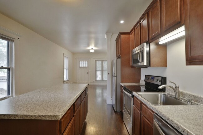 Building Photo - 248 E Patterson Ave