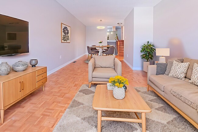 Building Photo - 115 Tall Grass Trail