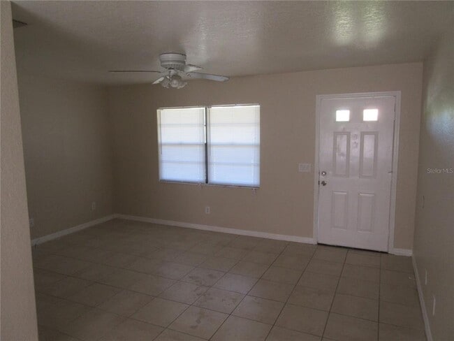 Foto del edificio - 979 Roseway Terrace NW