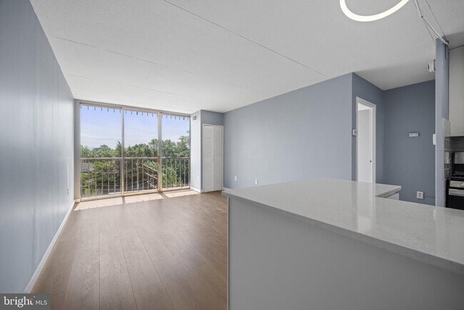Foto del edificio - 401 Cooper Landing Rd