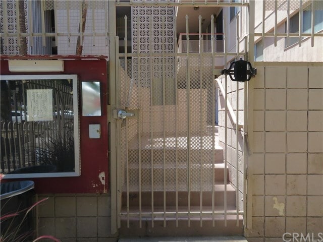 Building Photo - 6979 Palm Ct