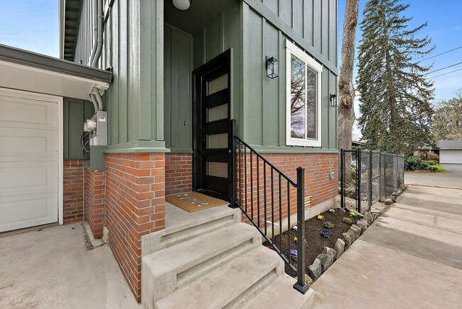 Building Photo - Newer 2-Bed ADU in Lakewood | Luxury Living Near JBLM!